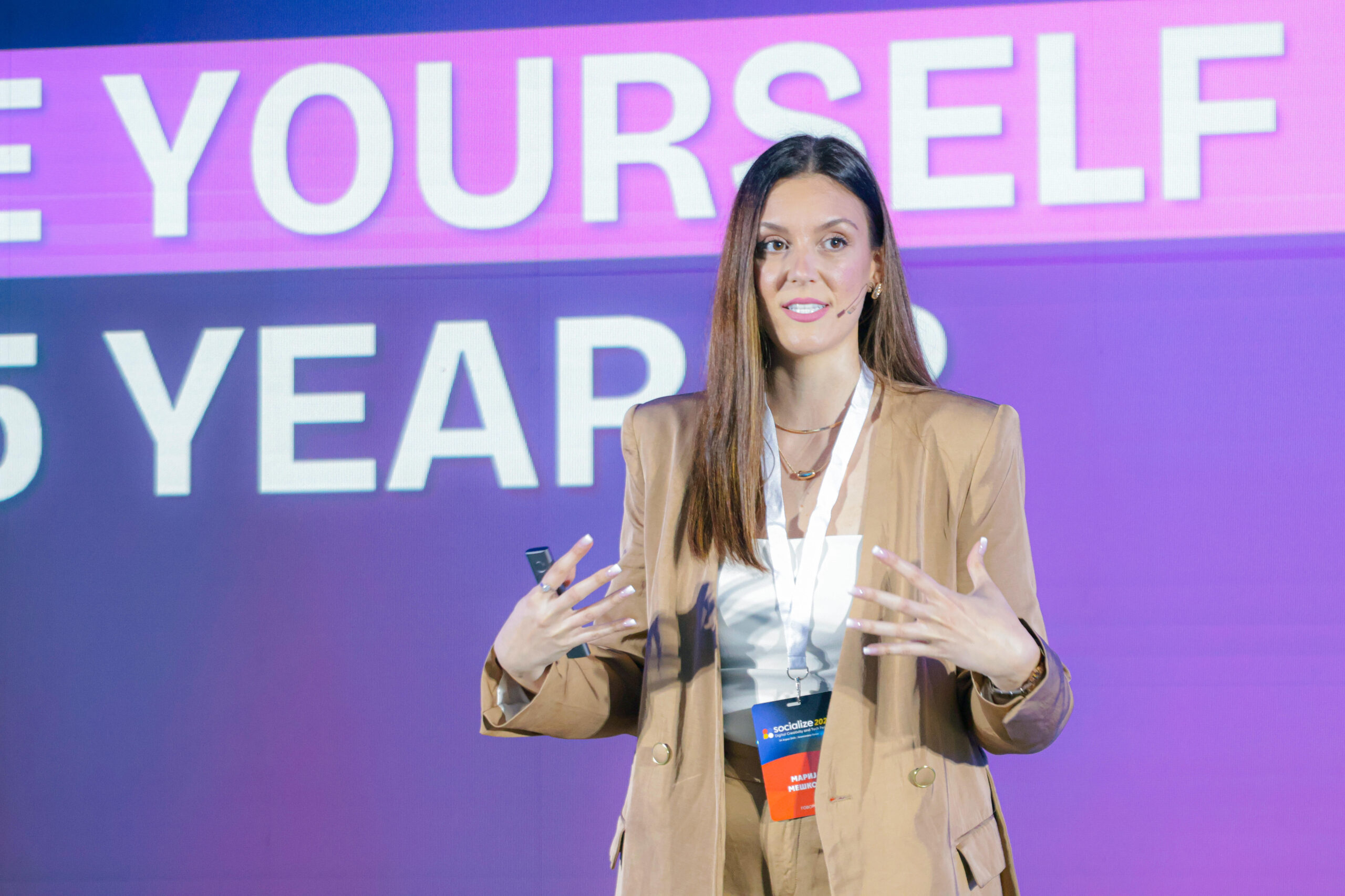 Презентација | Марија Мешкова, Zenfluent: Креаторот како ceo – Не креираме содржина, градиме светови 